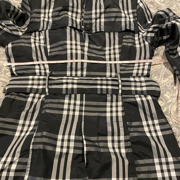 Young women’s Jr black n white plaid jacket. Dbl breasted perf for fall size L - Picture 7 of 13